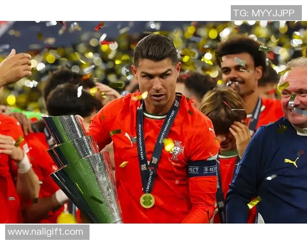 足球明星C罗罗茜的辉煌历程与传奇故事揭秘